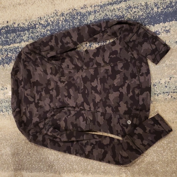 Lululemon Long Sleeve Top - Picture 4 of 5